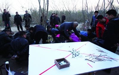 ��һ�ٽ�20���������Աȫ�������ڶĳ��ϡ���/��������ͨѶԱ �ﶬ��