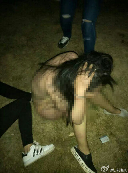 女生被扒光衣服殴打 打人者为电大学生(组图)