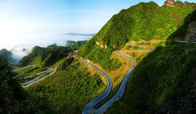 这条从秀山自治县洪安镇平马村(未合并乡镇前的平马乡)到涌洞乡川河村