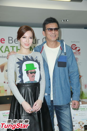 组图：黄日华为妻筹药费传闻澄清保险公司负责