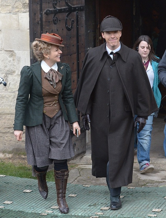 组图：《神探夏洛克》热拍 华生老了卷福好萌