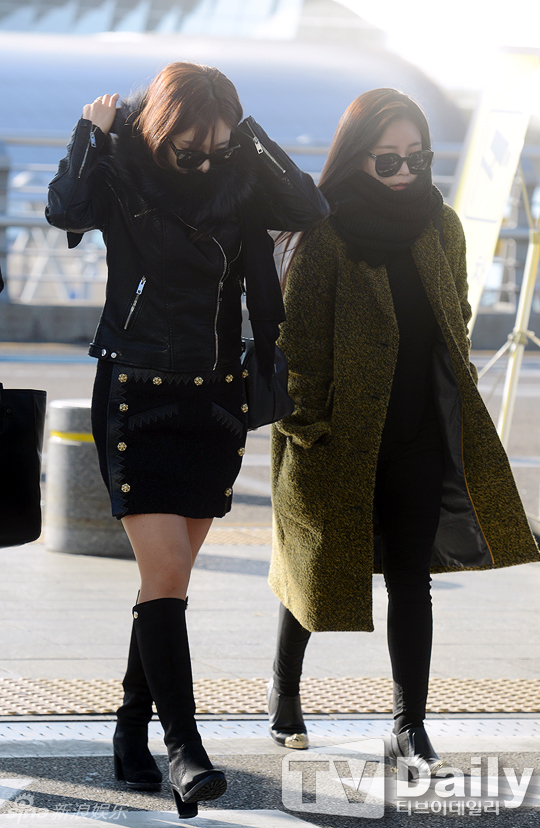 组图：T-ara赴京录《直通春晚》 成员光大腿