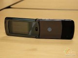 Ħ RAZR2 V8