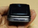 Ħ RAZR2 V8