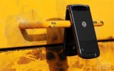 Ħ RAZR2 V8