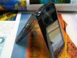Ħ RAZR2 V8