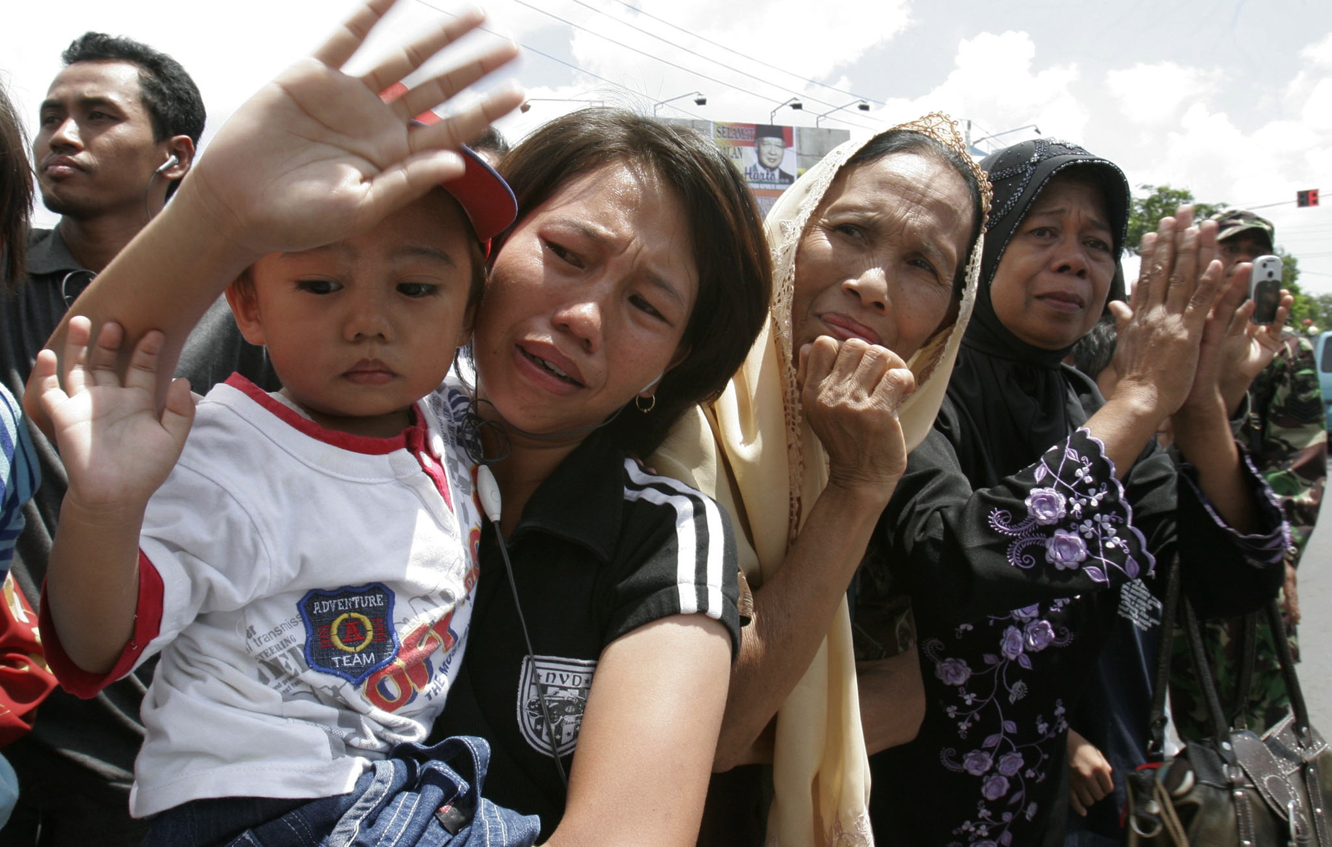 印尼为苏哈托举行国葬 遗体葬在家族墓地妻子