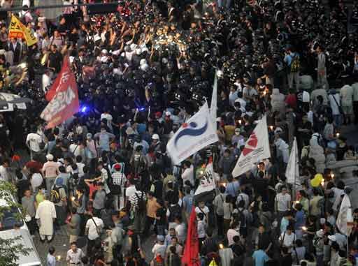 数千名韩国民众集会抗议布什访韩(组图)