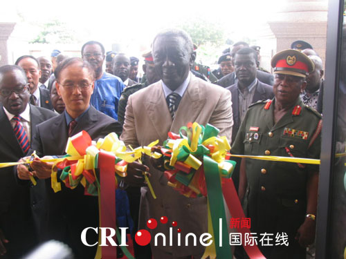 中国援建加纳新国防部大楼项目竣工(组图)