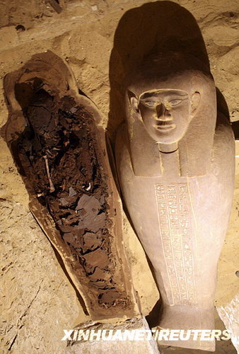 埃及发现约30具古代木乃伊(组图)