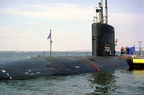 美軍核潛艇和軍艦相撞15人受傷(組圖)