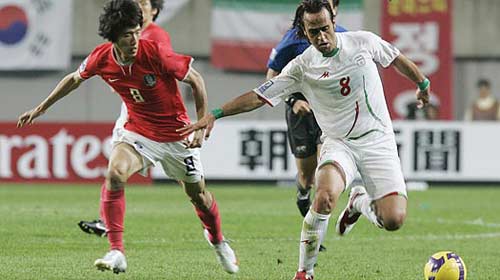 伊朗国足队长在世界杯预赛声援穆萨维遭开除