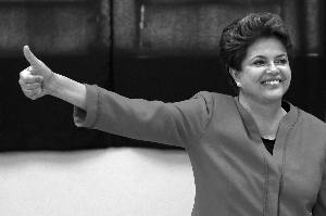 巴西有望产生首位女总统民调显示执政党领先