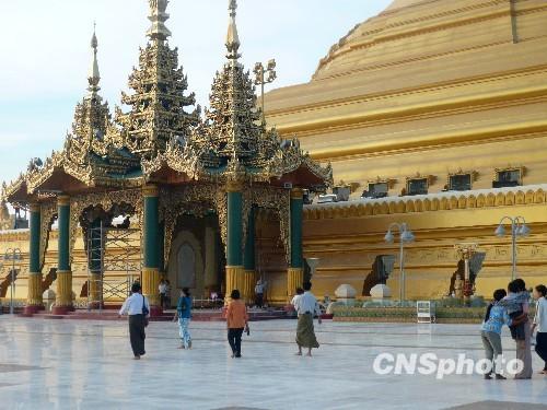 �����ǣ�Pyinmana���������������ǻ�ƽ����λ������в���ɽ��������������250��������������Ұ������������Ա�390������������׶����ָ���Ϊ�ڱȶ��������緢���ķ� ��