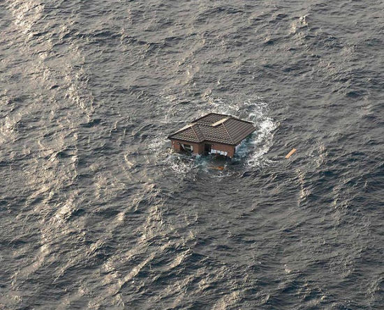 日本遇难者每人获赔35万日元 巨型海上垃圾堆