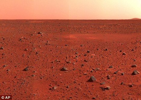 这是火星表面的样子。在它超过5年的漫长征程中，勇气号为我们发回了大量火星表面的照片和其他珍贵的科学数据。资料图片