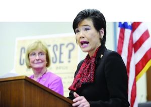 美国华裔女议员要求国会为排华致歉