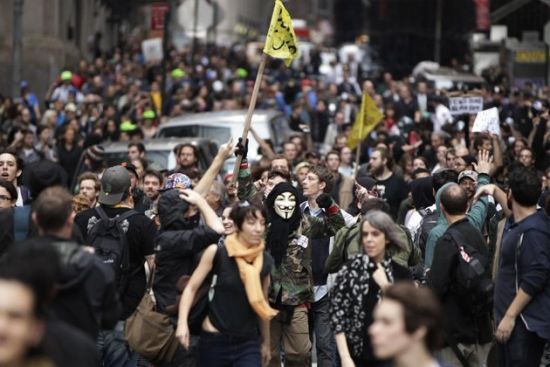 美国占领华尔街运动持续蔓延 全美约50人被捕