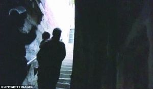 俄破获邪教70人囚地堡10年