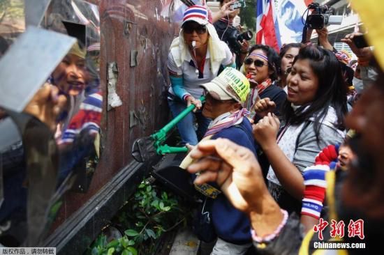 泰国政局动荡导致泰铢贬值 泰首富面临债务压