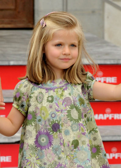 西班牙新国王登基 8岁女儿成欧洲最年幼王储