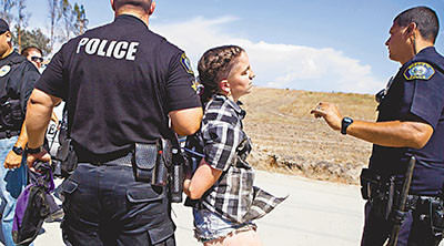 边境爆发偷渡危机 奥巴马移民政策遭指责