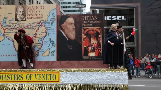 组图:纽约举行第65届哥伦布日大游行