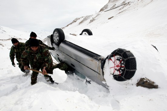 阿富汗北部雪崩已致165人遇难135人受伤(组图)