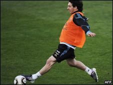 Lionel Messi training
