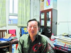 北大教授与学生"骂战"升级 给学生做标杆?