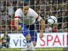 Frank Lampard scores the winning goal against Spain