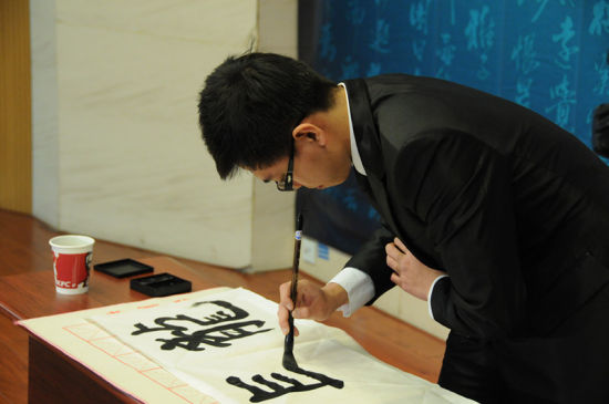 第六届留学生汉语大赛哈尔滨赛区成功举行