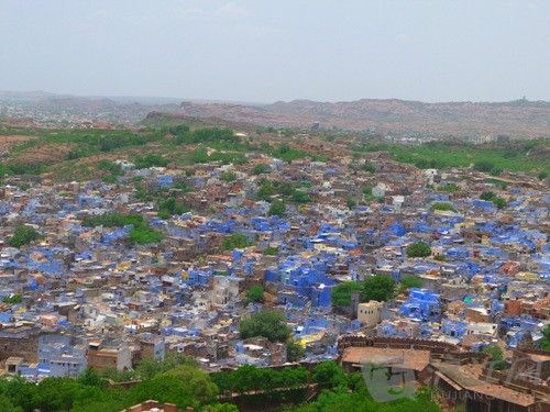 4. Jodphur, India زӡ India's caste system may have something to do with why this town has homes painted various shades of blue. ΪʲôСķݶ״һɫ飿Ҳӡȵƶйء