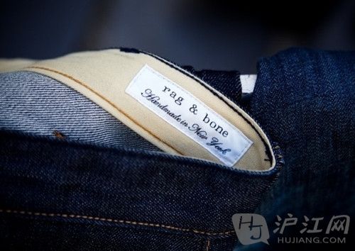 7. Investing in a pair of raw denim jeans. Ǯһɫбƴֲţп㡣 The directions SAY not to wash them, OK?? ϴָ϶˵ϴˣ