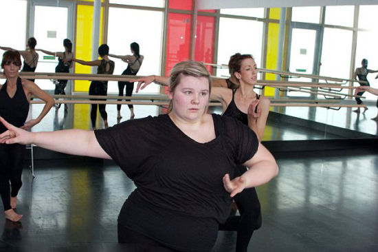 英国胖女孩为跳芭蕾舞狂减肥获成效(组图)