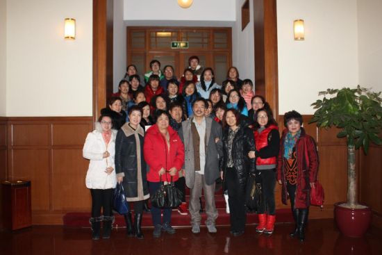 濮存昕教育基金资助宝泉岭优秀教师赴京培训