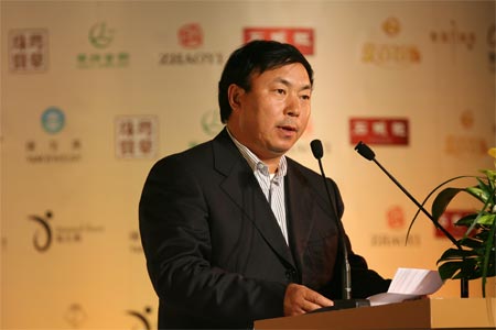 中国珠宝玉石首饰行业协会副会长兼秘书长孙凤民