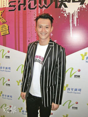 翻版阿sa吸毒被揭发 嫩模界或掀起“验毒”热潮