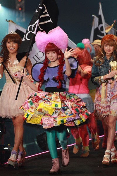 星尚独家播出TGC<em>东京女孩时尚</em>秀周末亮相_影