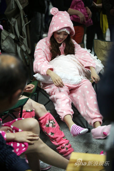 《粉红女郎》<em>成都</em>地铁大开<em>睡衣</em>派对|粉红女郎