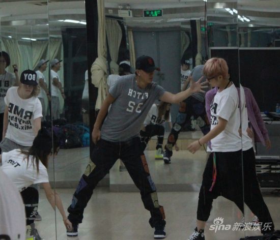 韩庚冲刺深圳演唱会 舞蹈音乐惊喜升级|韩庚|寒