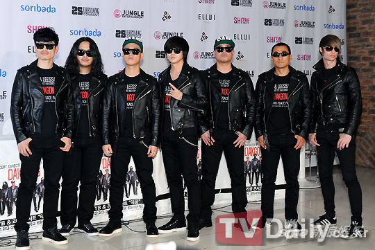 韩尹道贤乐队与leessang联手打造闭嘴公演