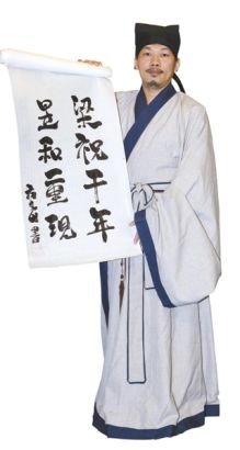 贫困家庭年收入_个人年收入100万(3)