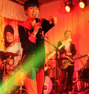 苏打绿唱响MOMA后山音乐节 零距离交流温馨