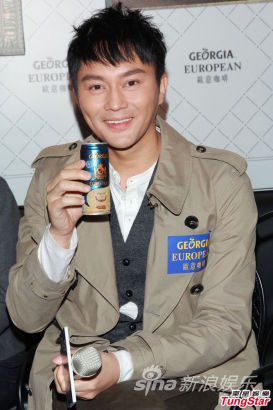 张智霖帅气亮相有意将来巴黎定居(图)