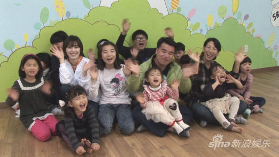 韩星具惠善身体力行做慈善 为孤儿送温暖|具惠