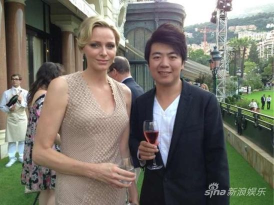 郎朗受摩纳哥亲王邀请出席室外音乐会