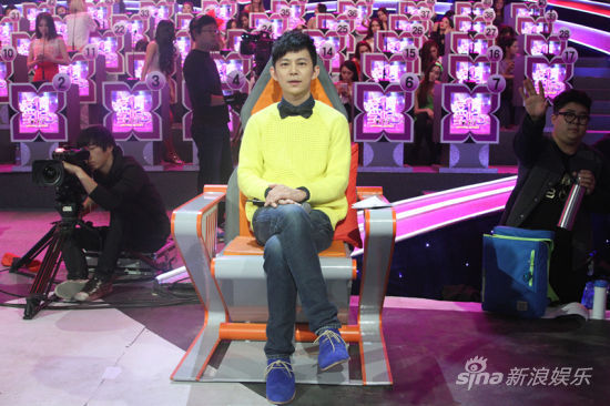 《爱情学院》何炅英达传授恋爱技能