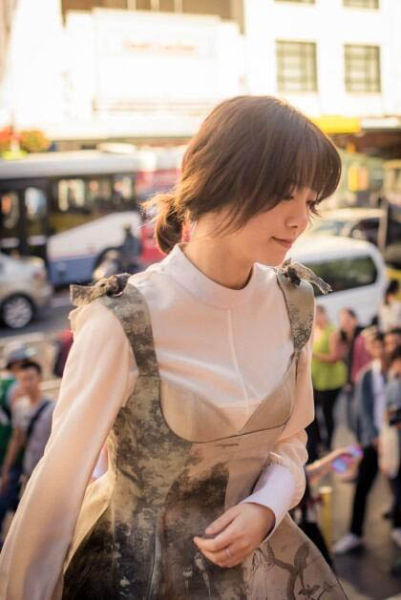 具惠善悉尼电影节穿改良韩服展高贵姿态