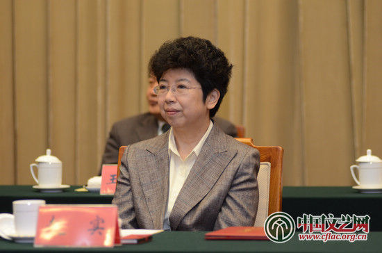 李雪健当选影协主席 成龙等为副主席